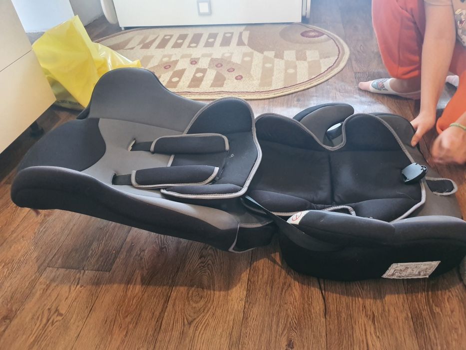 Продам автокресло