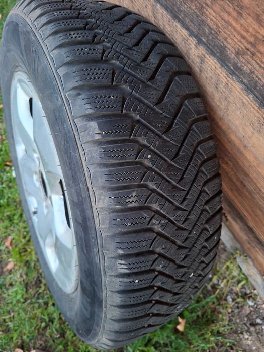 Продавам джанти с гуми 5х100