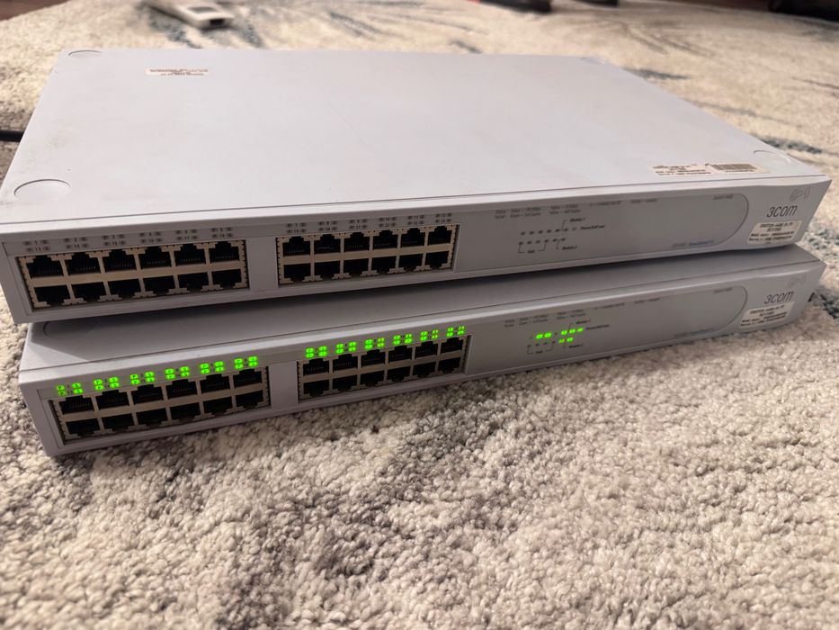 Switch 3Com SuperStack 3 4400 – 24 porturi – 3C17203