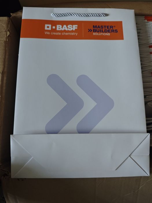 Продаются бумажные пакеты