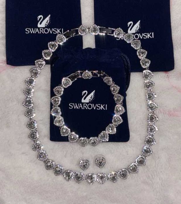 Set Swarovski Angelic Inimioare Argintii - Colier/Bratara/Cercei