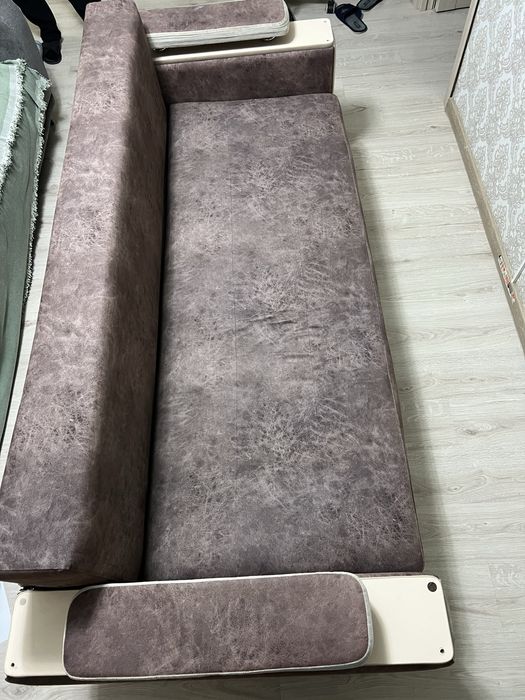 Продам диван в хорошем состоянии