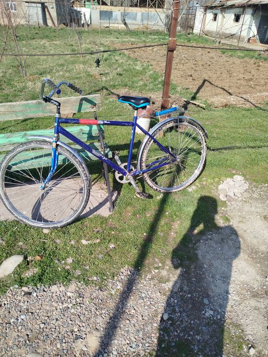 Ural velosiped sotiladi