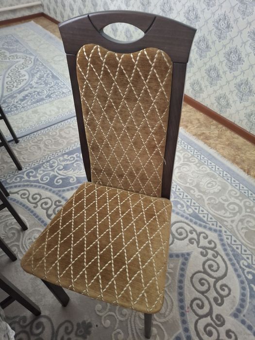 Жақсы жағдайдағы шай стол стулясымен сатылады