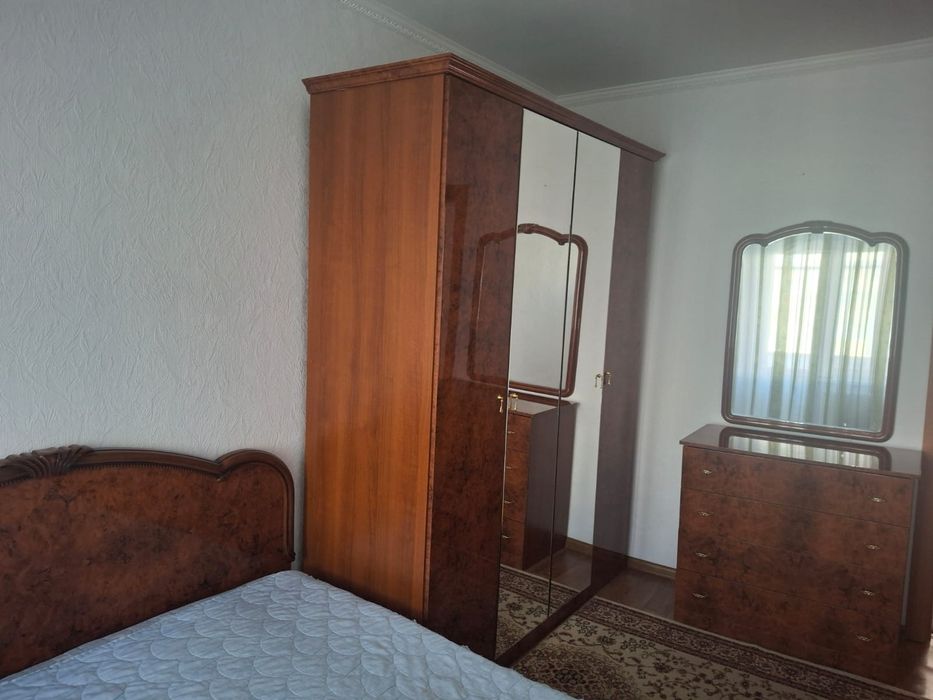 Продам спальный гарнитур