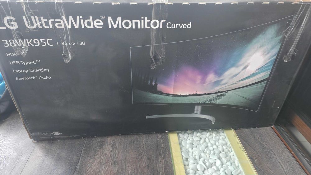 Monitor LG curbat diagonala 38
