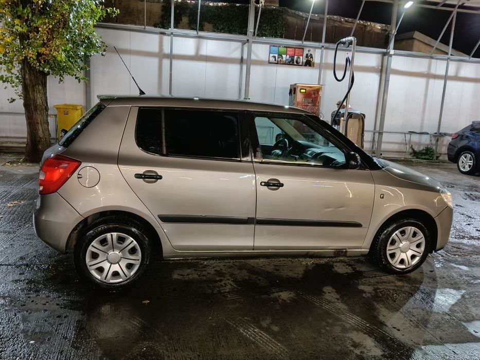 SKODA Fabia 2009 — imagine 4