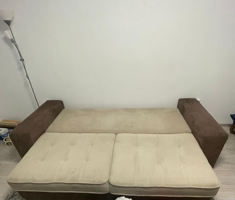 Canapea extensibila cu lada