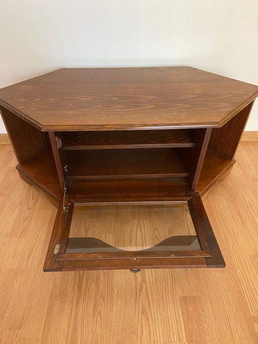 Comoda colt din lemn masiv