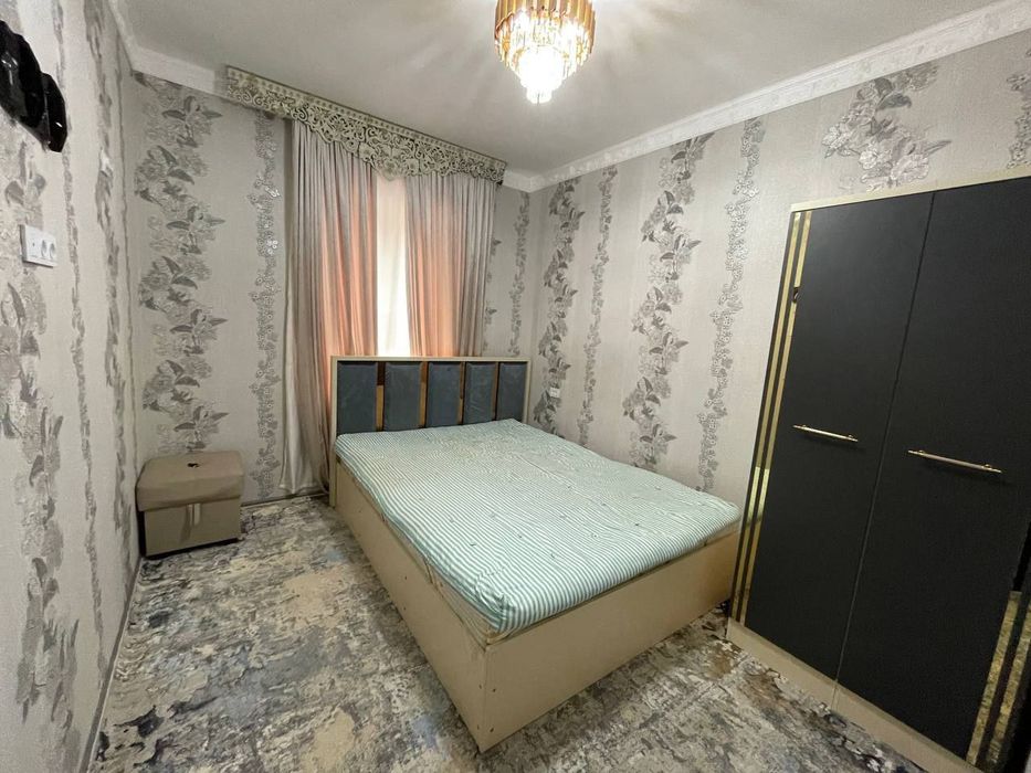 Уз саламан олдида  Янги курилган Дом.