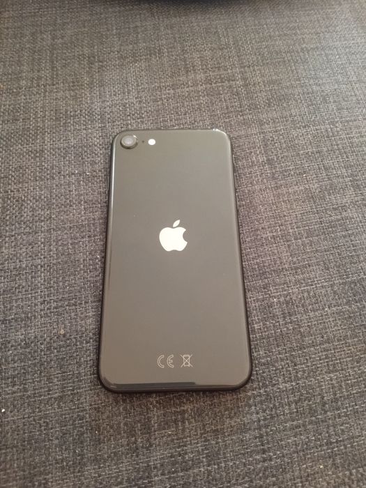 Iphone SE чисто нов