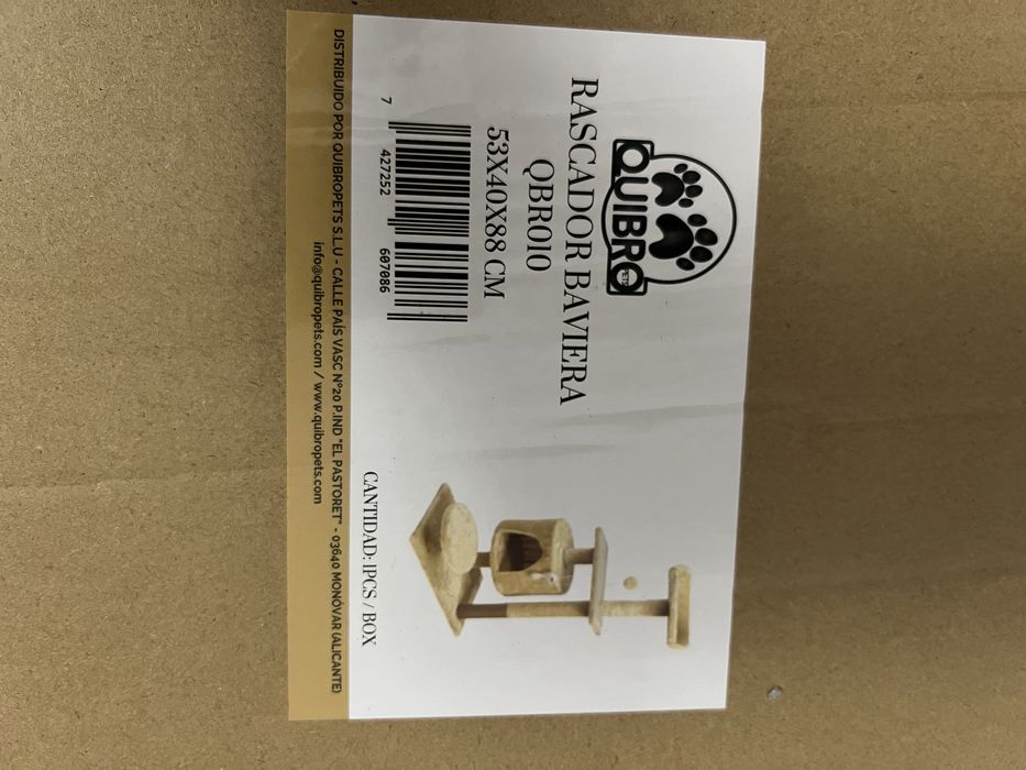 Stal de zgariat pentru pisici