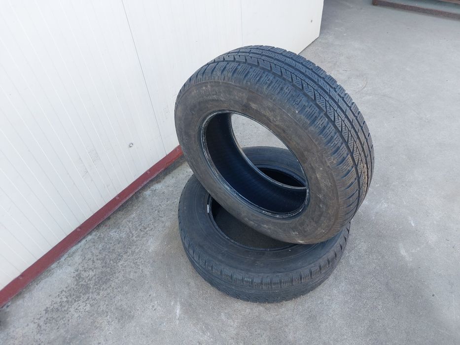 100 lei bucata! Doua anvelope M+S 215 60 16 Bridgestone