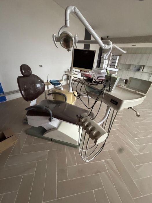 Стоматологическое кресло