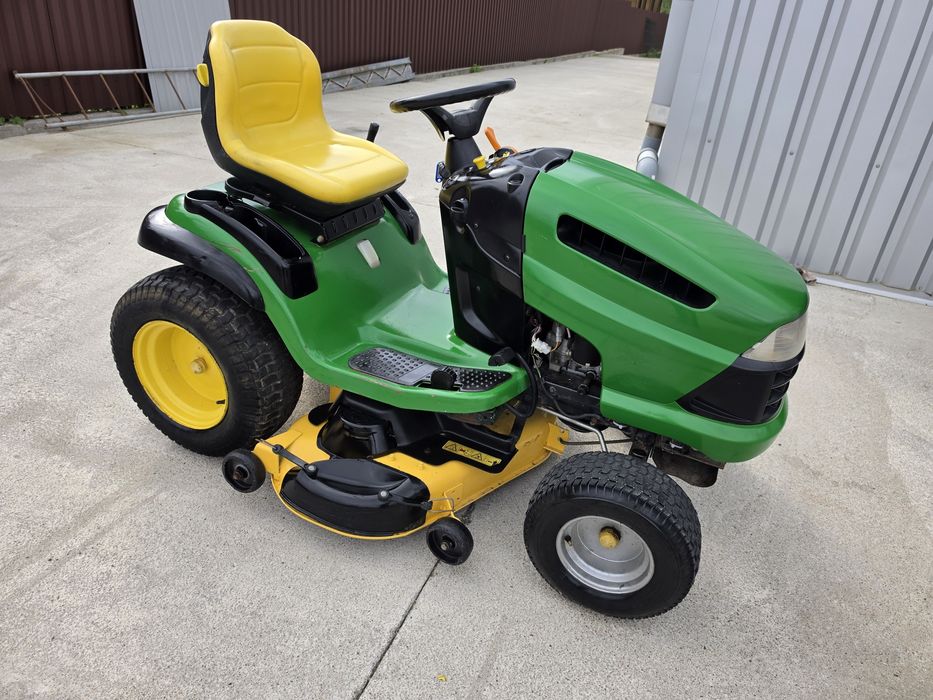 Tractor gazon/ iarbă John Deere 22 cp