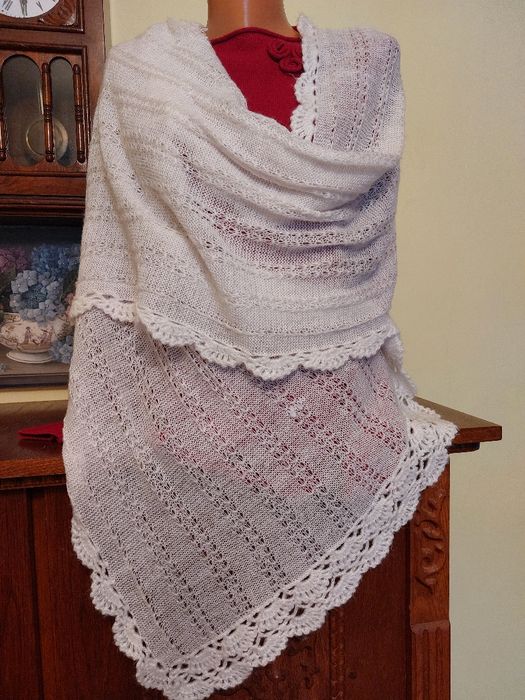 Sal minunat crosetat de mana din mohair