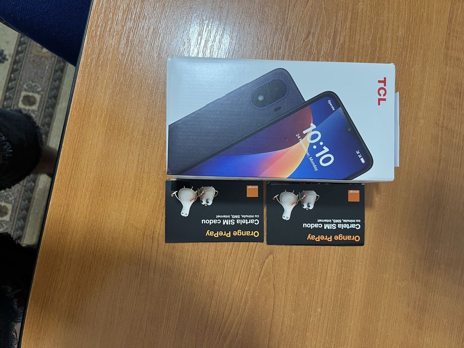 Telefon tcl k 70Se plus doua cartele