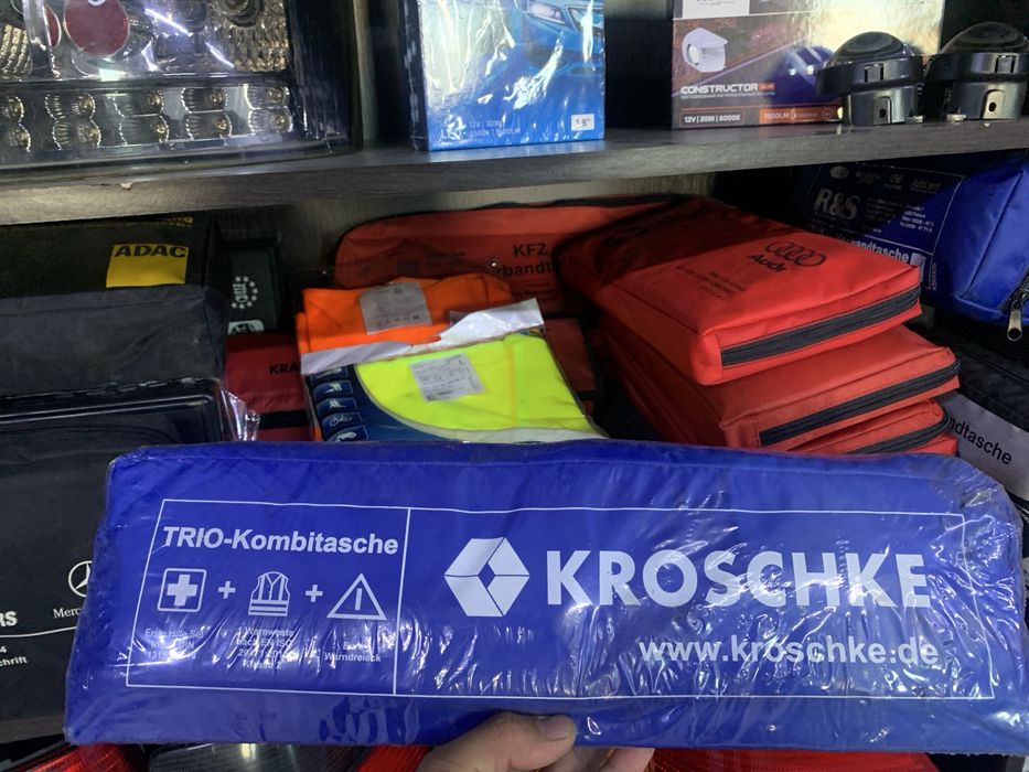 Аптечки заводские оригинальные VW,Audi