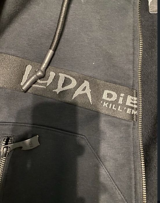 Luda Рядък Суичер