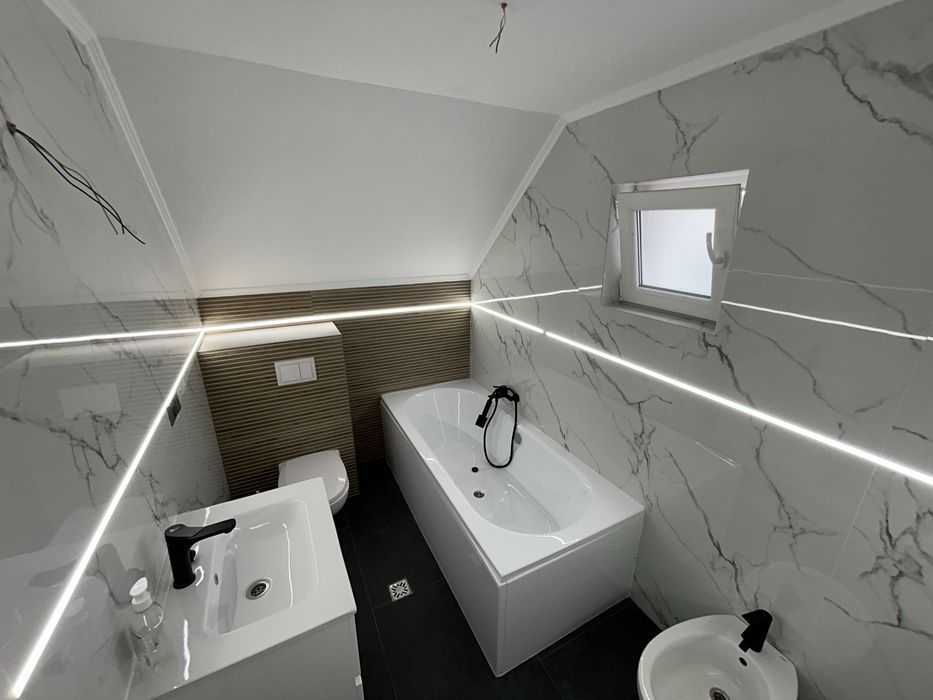 Casa de vanzare cu SPATIU multifunctional