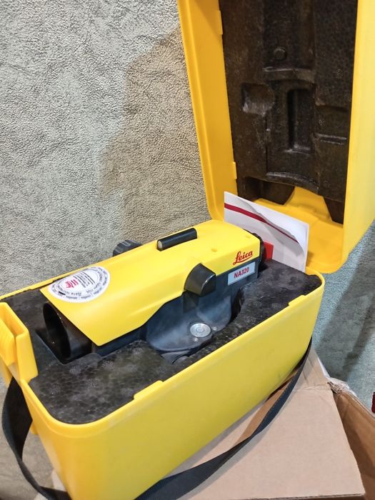 Продам нивелир лейка