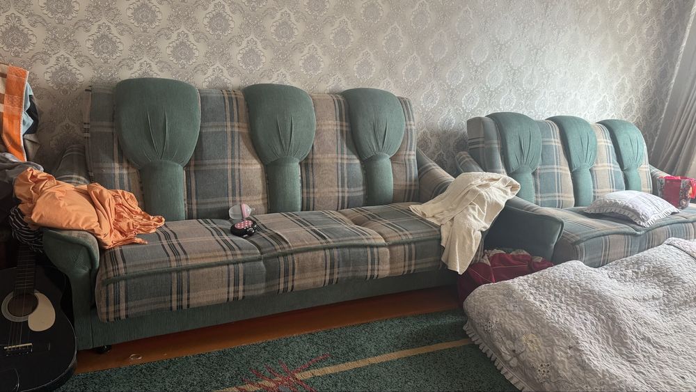 диван + кресло (можно вместо так и раздельно)