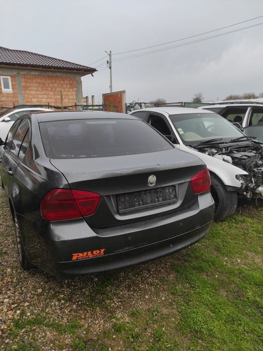 Dezmembrez BMW seria 3 e90,91,e46 ,e60