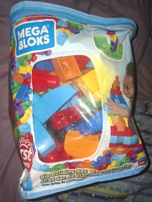 Vand lot jucarii 1- 3 ani ( bile color, cuburi megabloks