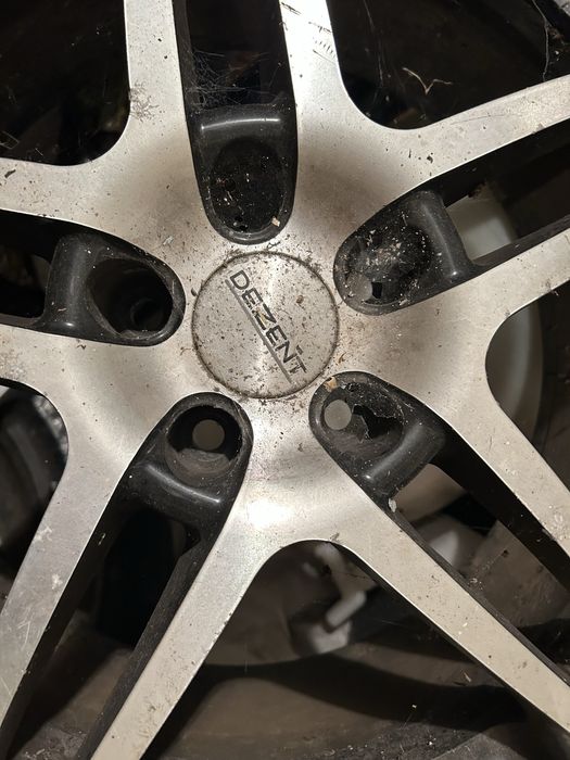 Гуми и джанти оргинални за Ягуаар и Форд 18 цола