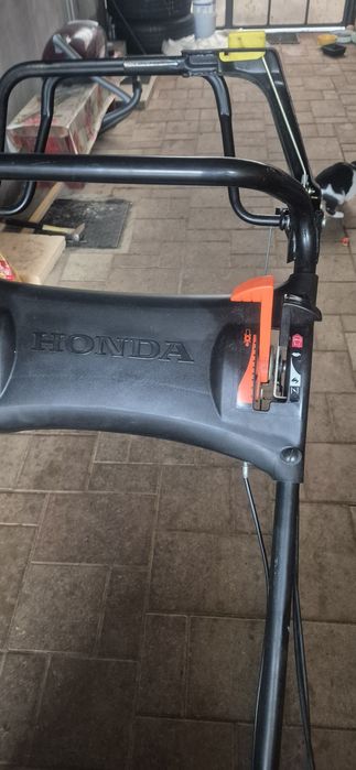 Masină tuns iarbă Honda HRX 476