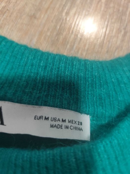 меко пуловерче на Zara