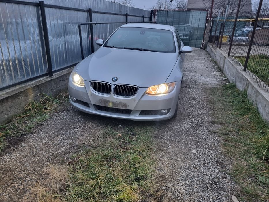 Dezmembrez BMW 330d cabrio