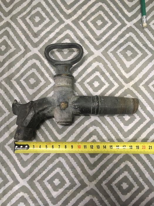 Краник от винной бочки