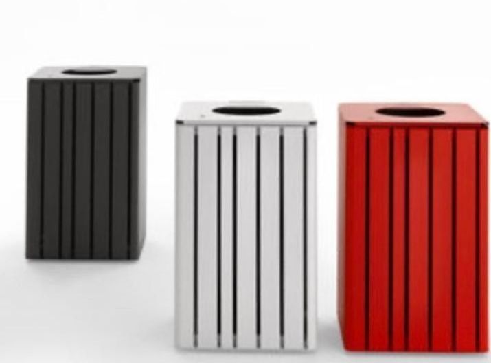 Vindem diferite modele de Cosuri de gunoi din metal, lemn sau plastic.