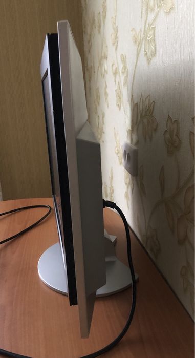 Телевизор “Самсунг”