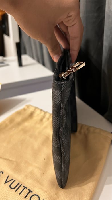 Louis vuittion clutch bag