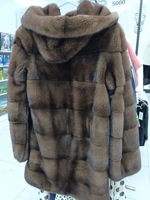 Продам норковую шубу