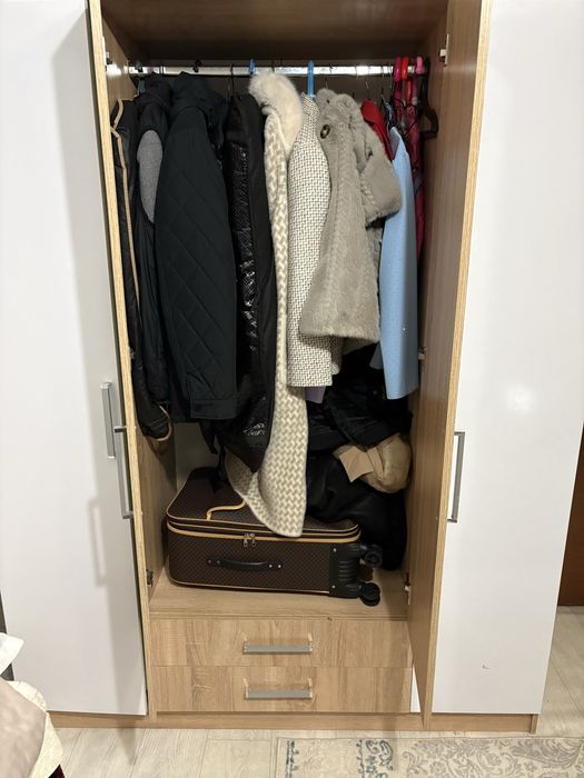 Шкаф четырёхдверный