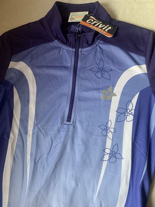 Спортна тениска