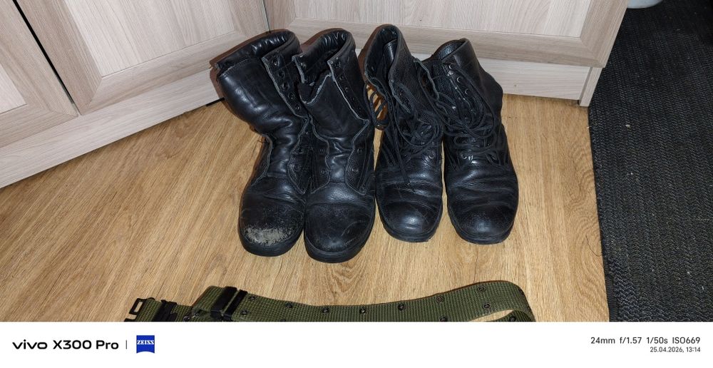 Ботинки с высоким берцем.