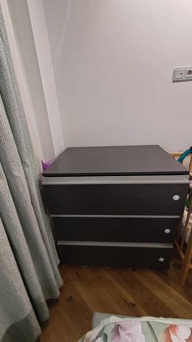 Comoda infasat + sertare