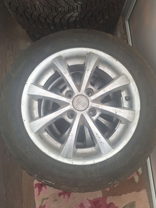 Продам диск с шинами 2шт 40000 тенге