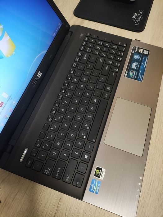 Laptop ASUS K55V impecabil