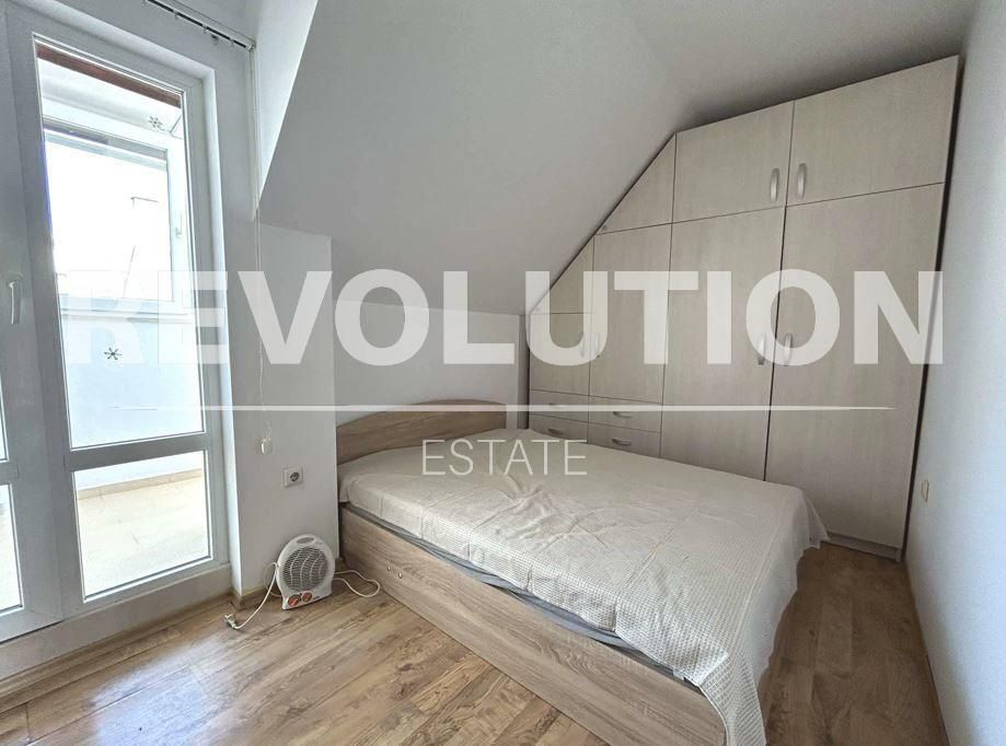 Дава се под наем Двустаен апартамент в Варна, Колхозен пазар - 52 кв.м за 398.82 € - Снимка #3