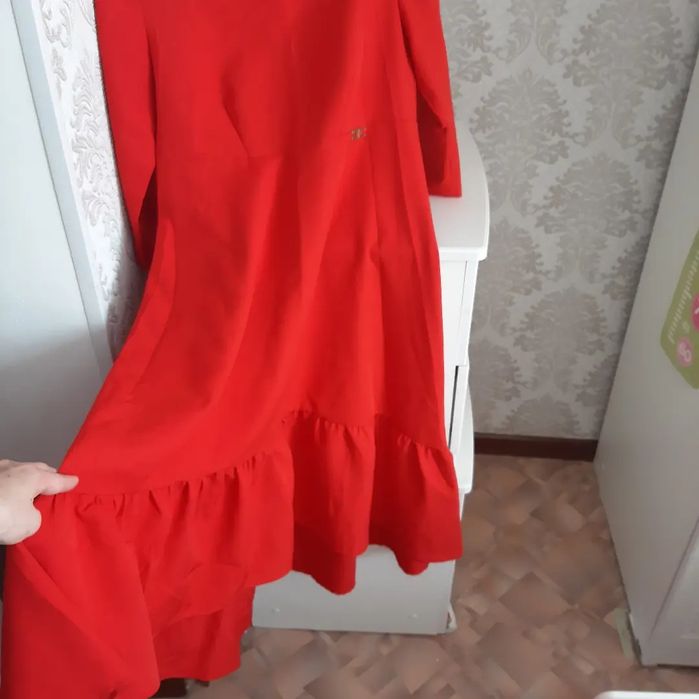 Продам платье размер 44