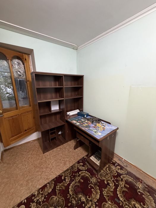 Отдам даром шкафы стол кровать