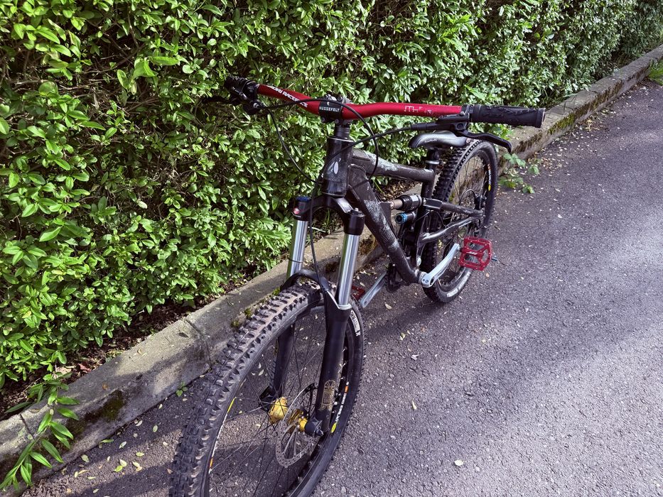Bicicleta downhill Iron Horse Yakuza Aniki