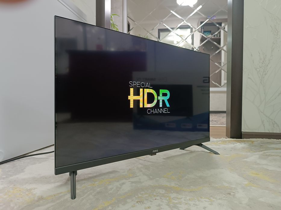 Телевизор ARG Smart TV + Коробка и пульт.