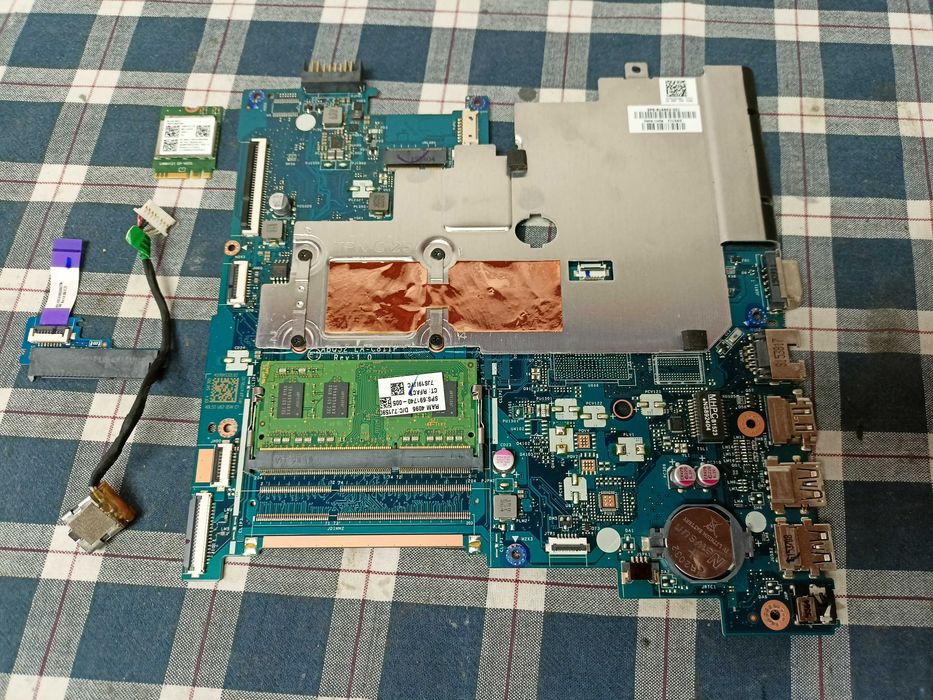 Elemente HP 250 g4 250 G5 255 g4 HP 15 serie AY000 AF000 AC000 BA000