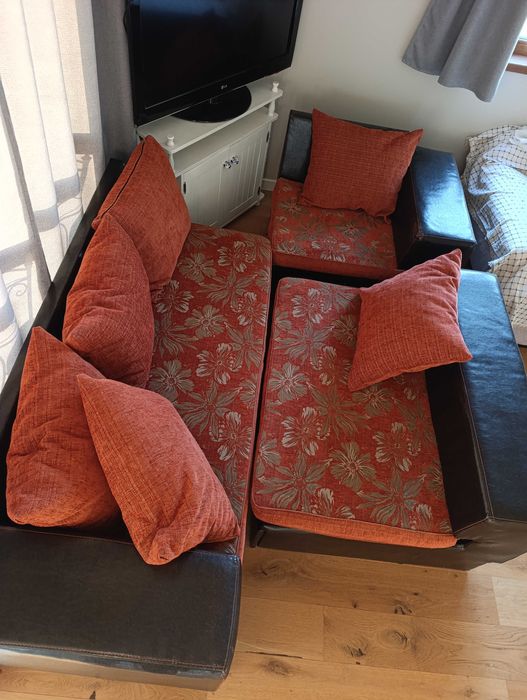 Ъглов диван с ракла и функция сън